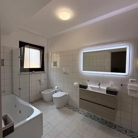 Casa Lydia לינה וארוחת בוקר למזיה טרמה