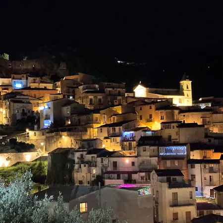 Casa Lydia לינה וארוחת בוקר למזיה טרמה