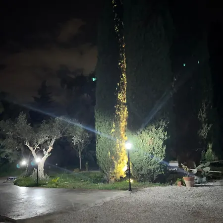 לינה וארוחת בוקר Casa Lydia